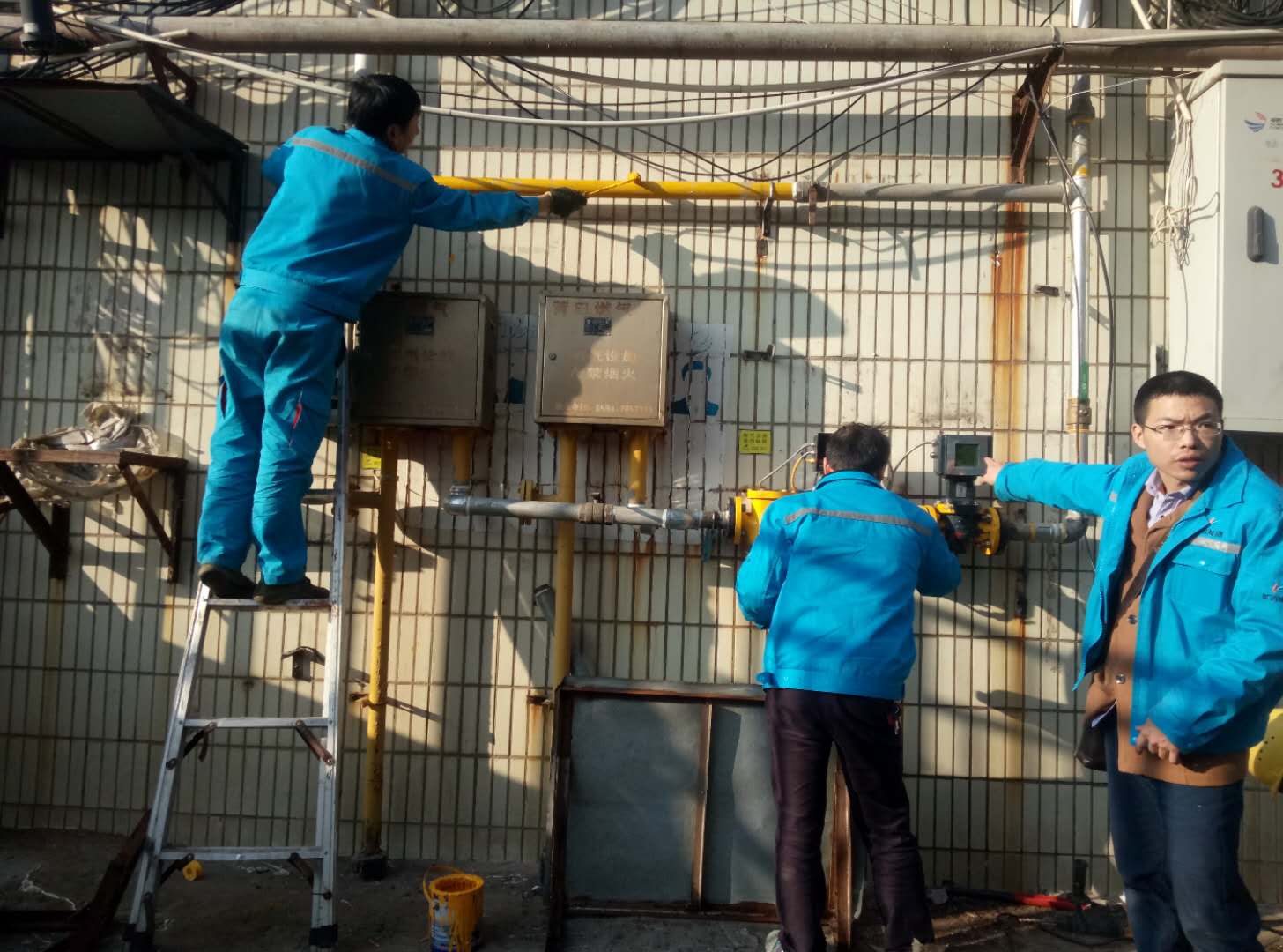 施工.jpg 施工.jpg